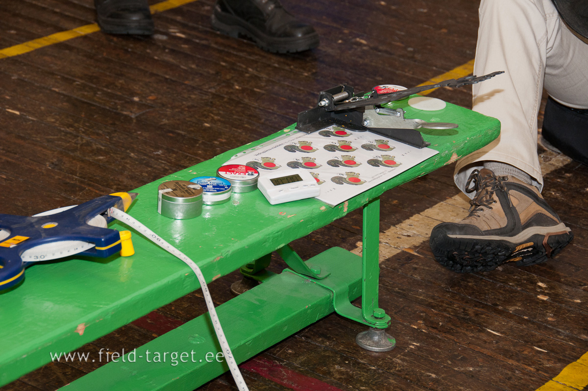 Räägitakse field-target laskmise laskemoonast ja märkidest, mis on erinevad 10 m laskmise puhul